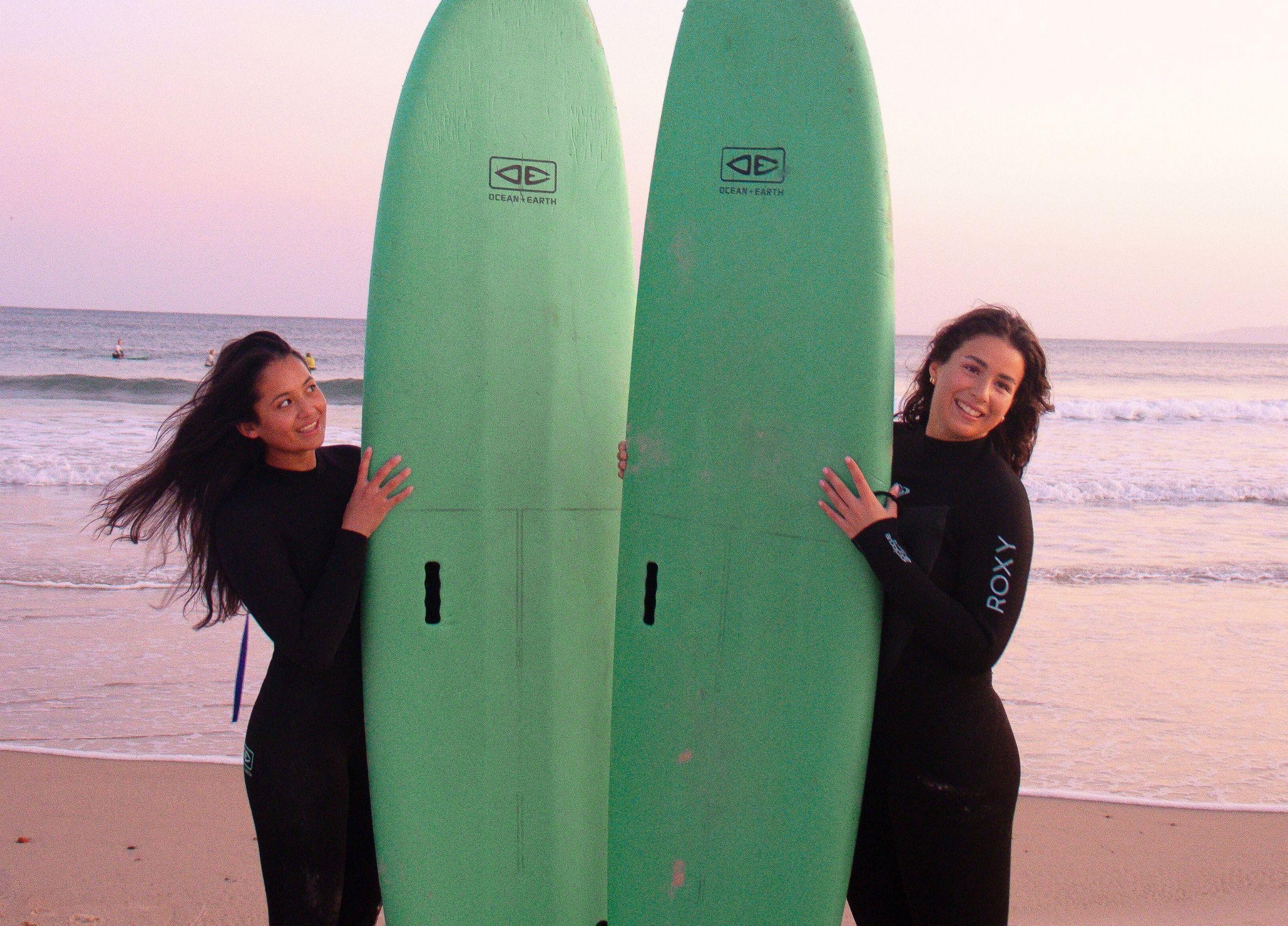 Sunrise surf från surfcampreseledarutbildningen