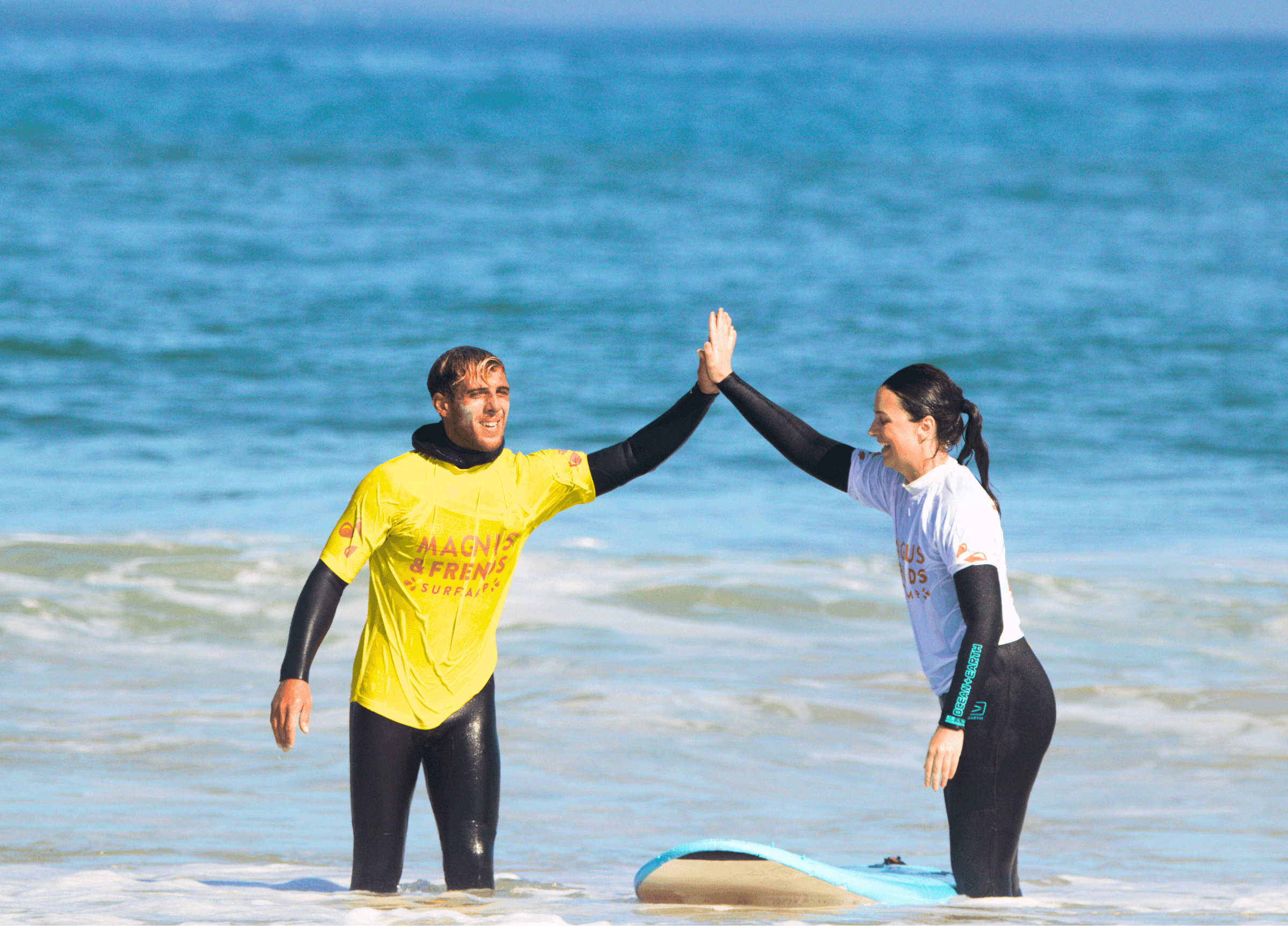 Glada, engagerade och kunniga surfinstruktörer